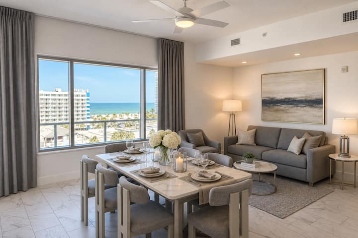 Coastal Luxe Suite Upper Floor - Clearwater Beach, FL