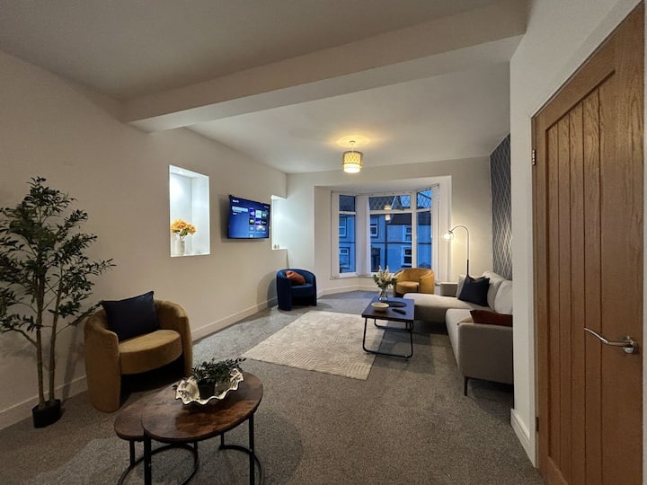 Valley Trail Retreat Sleeps 8 - South Wales