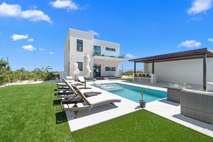 Stylish Villa With Private Pool, Bbq, And Views - Turks and Caicos Islands