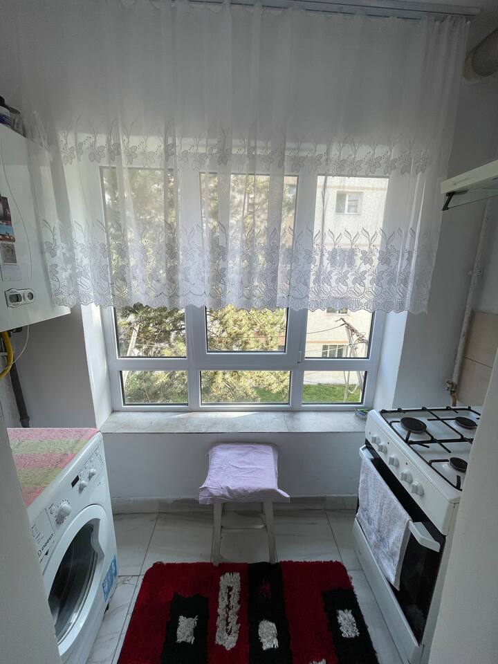 Apartament Complet Utilat șI Mobilat - Siret