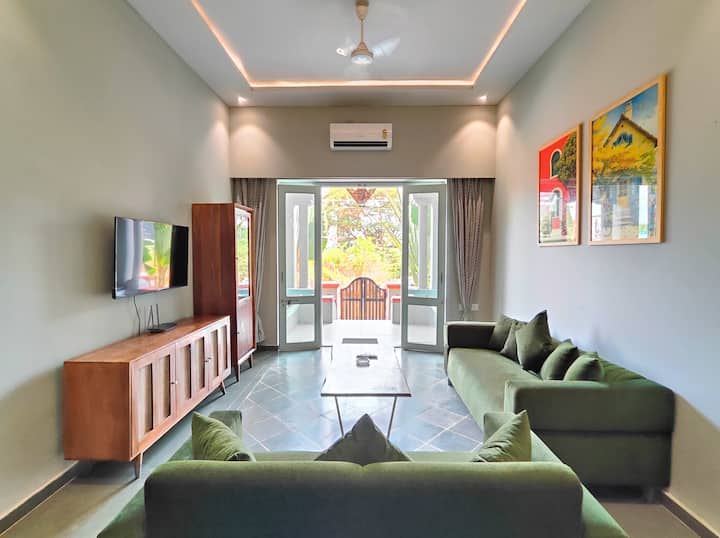 Living room image 1
