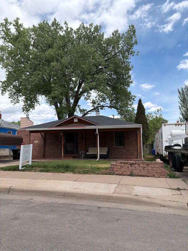 Cozy 2 Bed, 2 Bath - Rapid City, SD