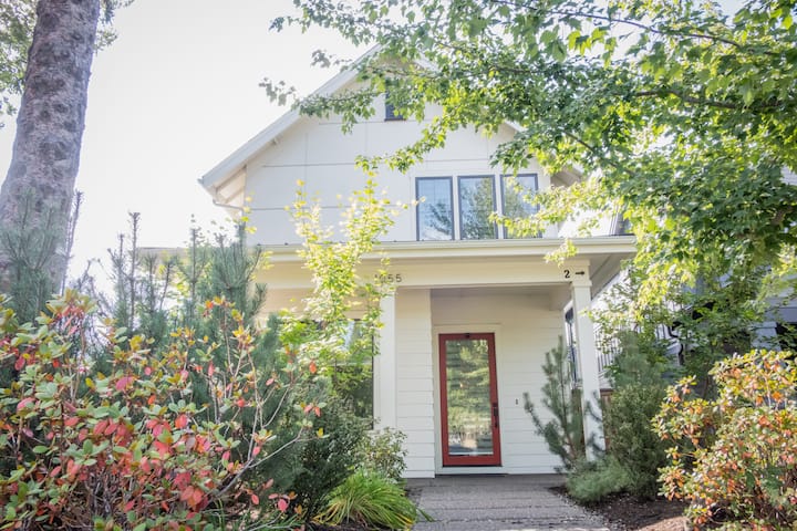 Nw Bend, 2 Bed, 3 Bath In The Heart Of Riverwest - Bend, OR