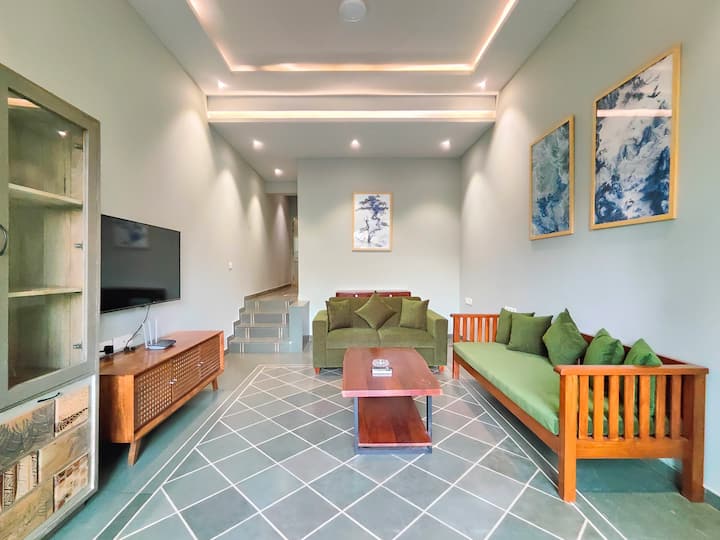 Living room image 3