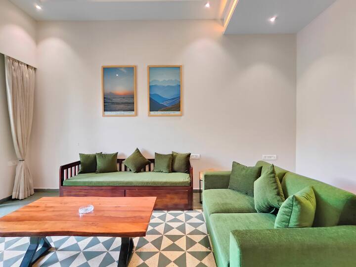 Living room image 4