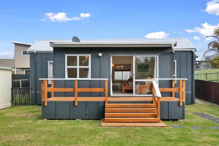 Clara's Togs And Towels - Waihi