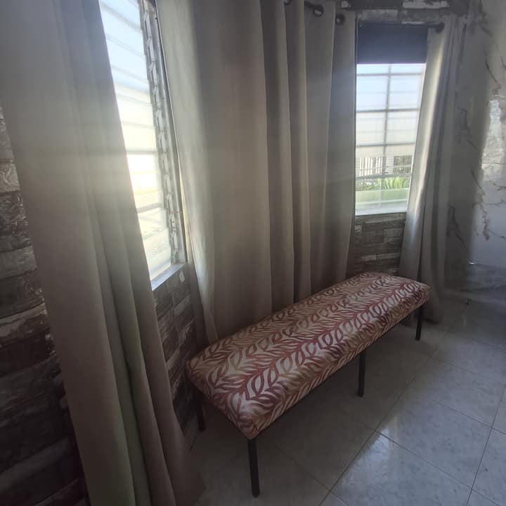 Dormitorio 15 Minutos Del Aeropuerto Y 5 Del Metro - Panama City