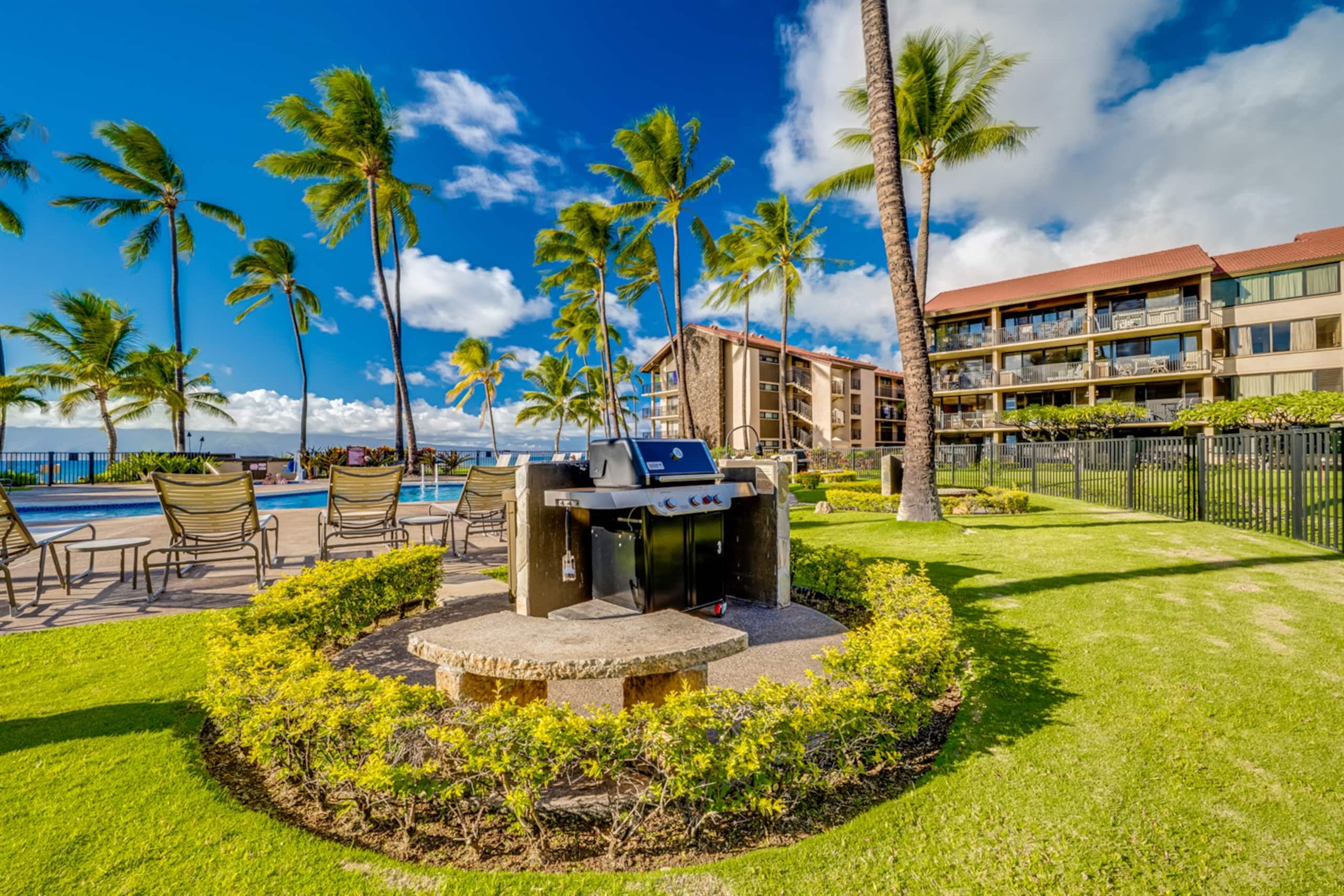Oceanfront Papakea Condo | Pools & Ocean Views - Image 9