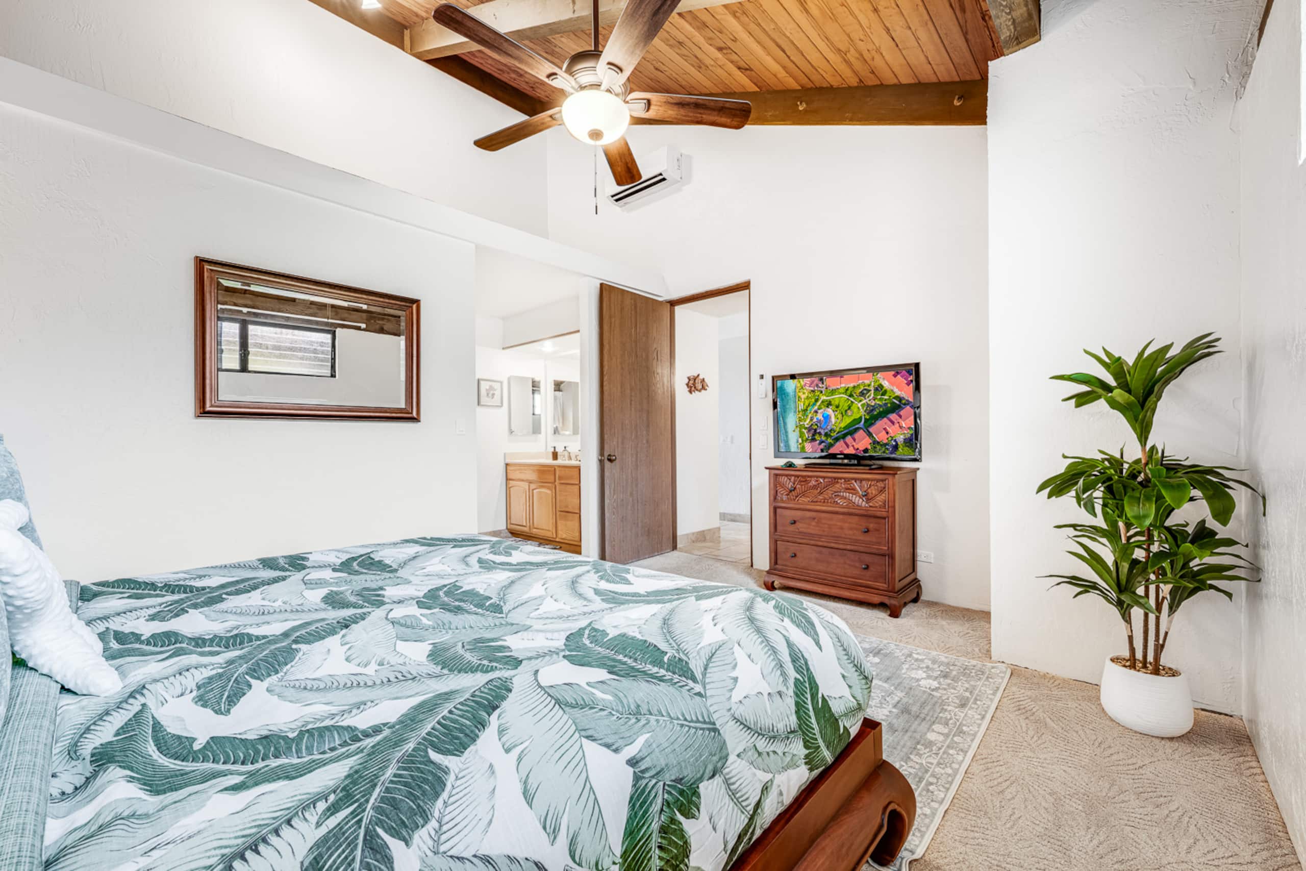 Oceanfront Papakea Condo | Pools & Ocean Views - Image 14