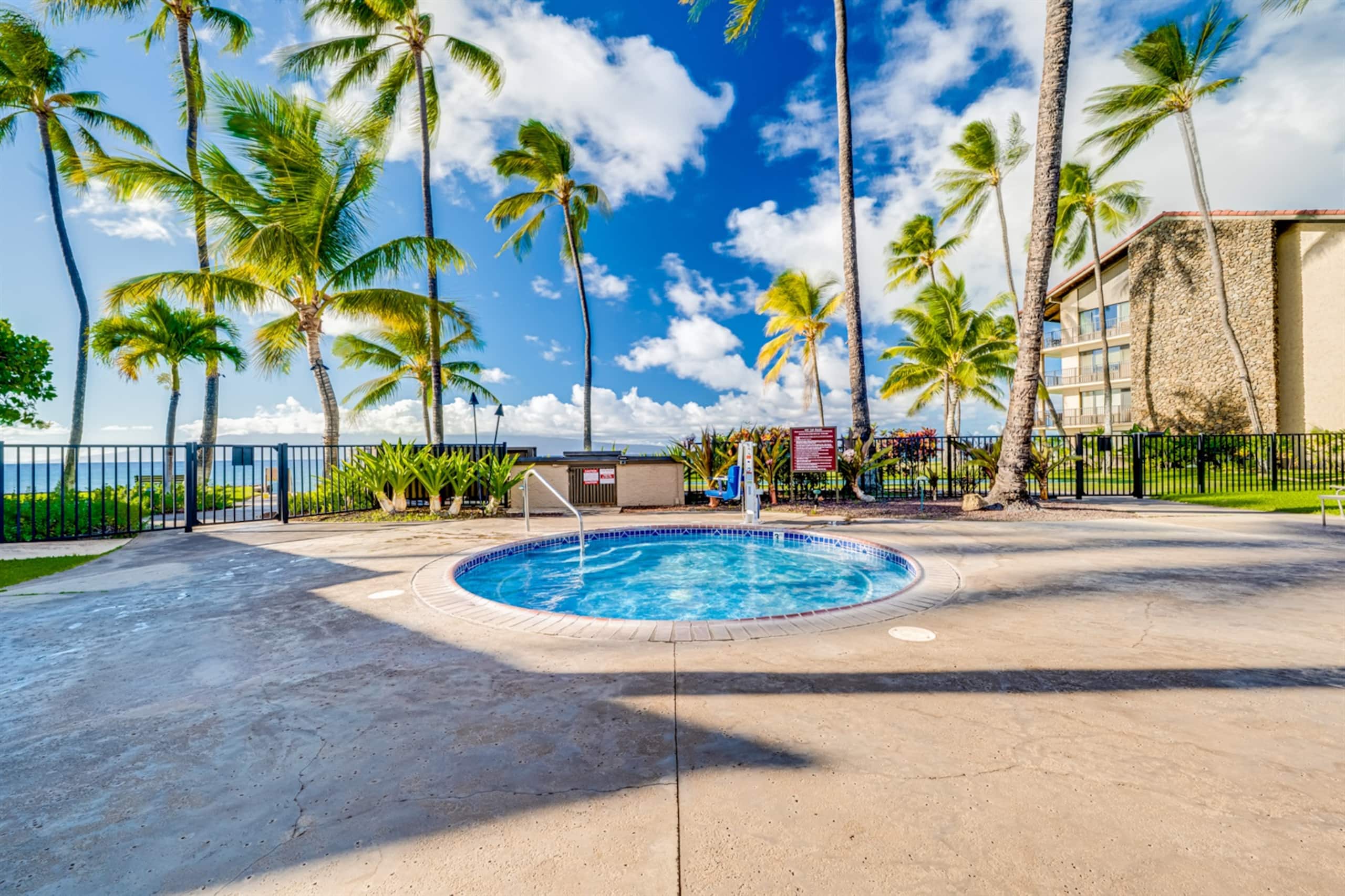 Oceanfront Papakea Condo | Pools & Ocean Views - Image 8