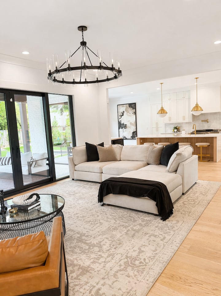 Dream Oasis Near Atlanta I Modern Luxury Escape! - Marietta, GA