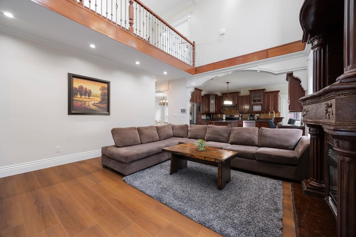 Ultimate Group Getaway | Sleeps 14 | 30 Min To Dt - 素裡