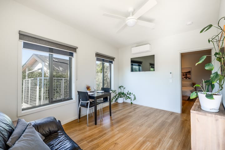 Yellow Gums Suite - Ocean Grove