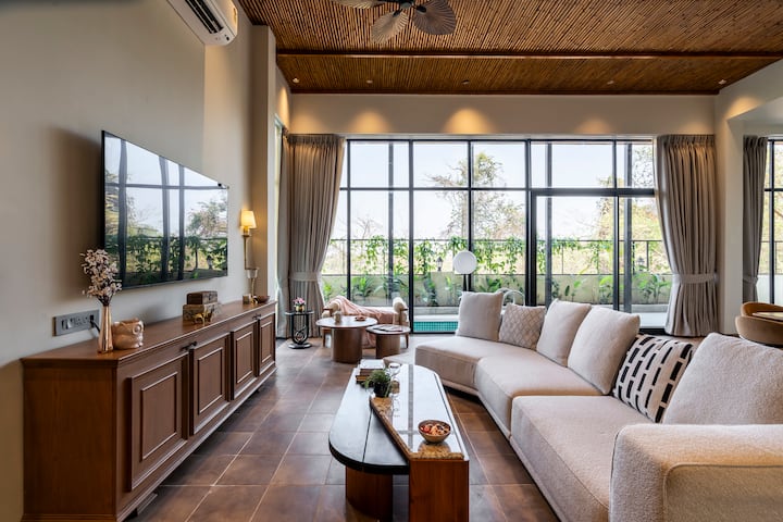 Living room image 1
