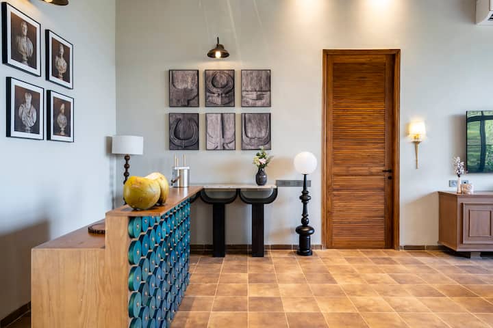 Living room image 9