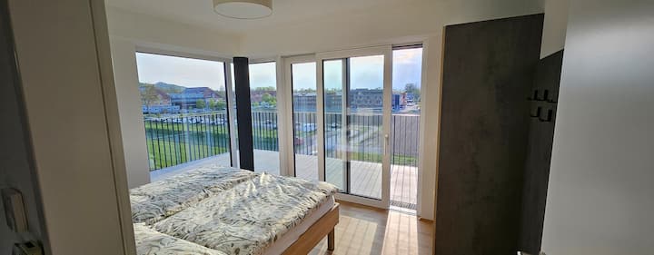 Schlafzimmer 1