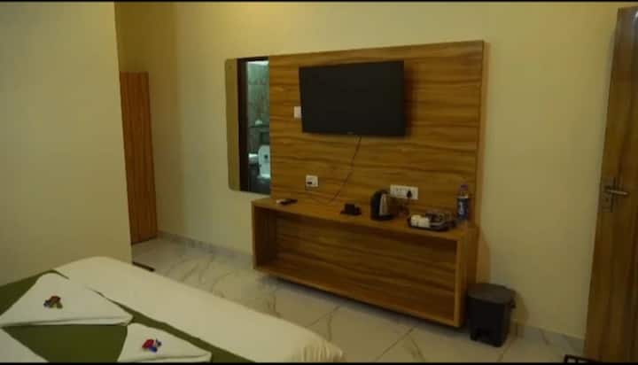 Pool Resort Rooms Ramnagar | Jim Corbett - Ramnagar