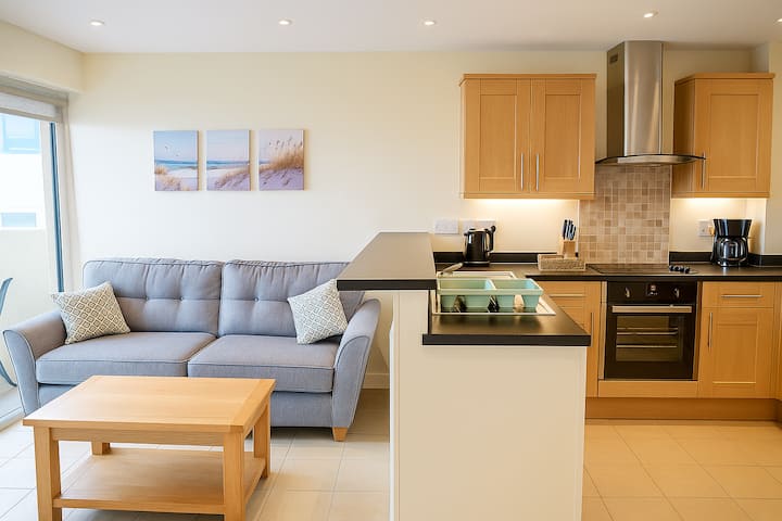 Standard - Small Balcony - Westward Ho!