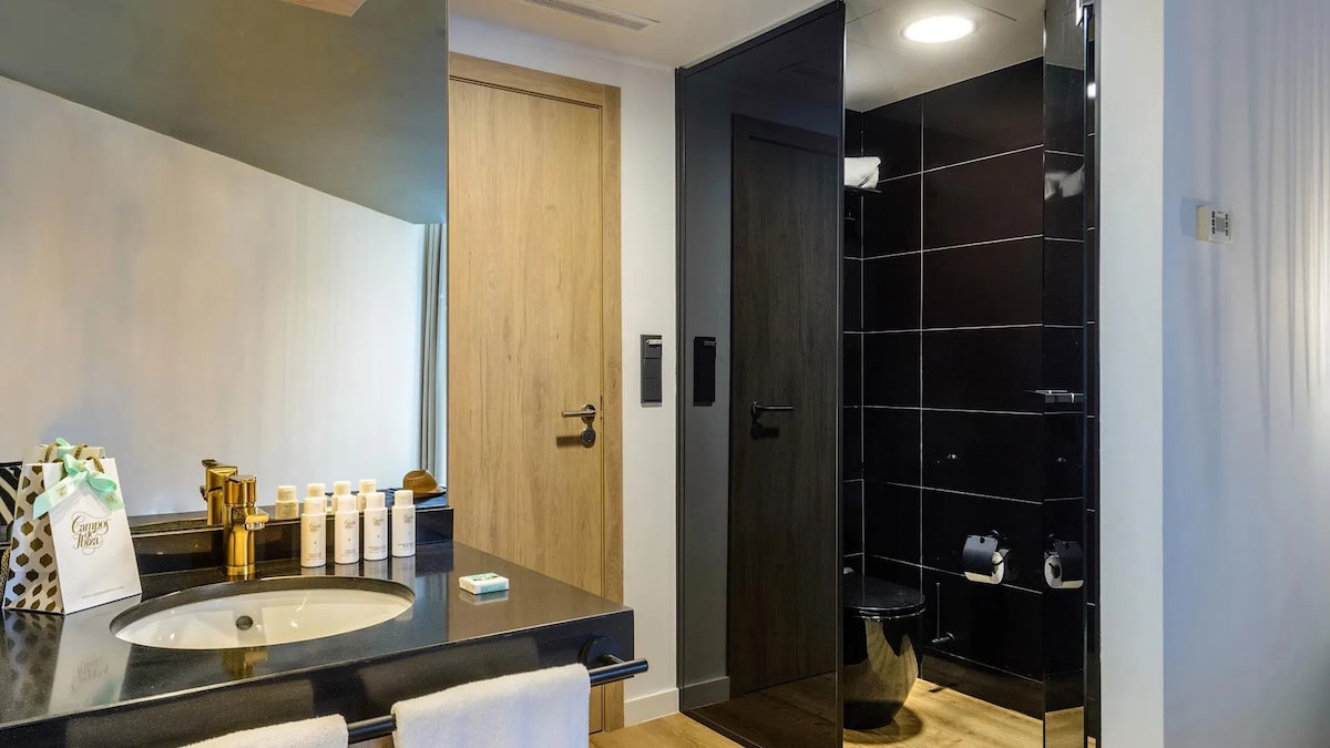 Twin Room Vista Mar Lateral- 3 adultos- District 3