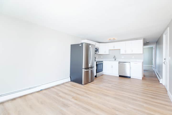 Surfview Two Bedroom W/ Pool Access - Salisbury, MA