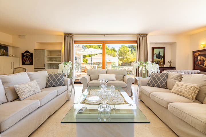 Aeonia Grand Villa, With Pool & Walk To The Beach - Kreta