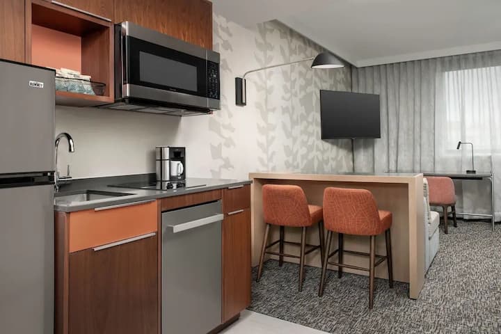 King Suite | Marriott Queens | Breakfast - Queens, NY