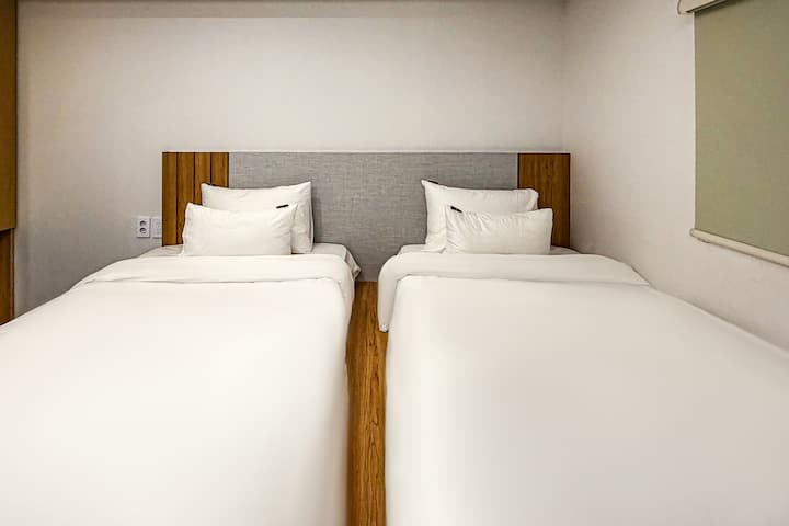 Hotel Amigo Deluxe Twins Room - 서정동