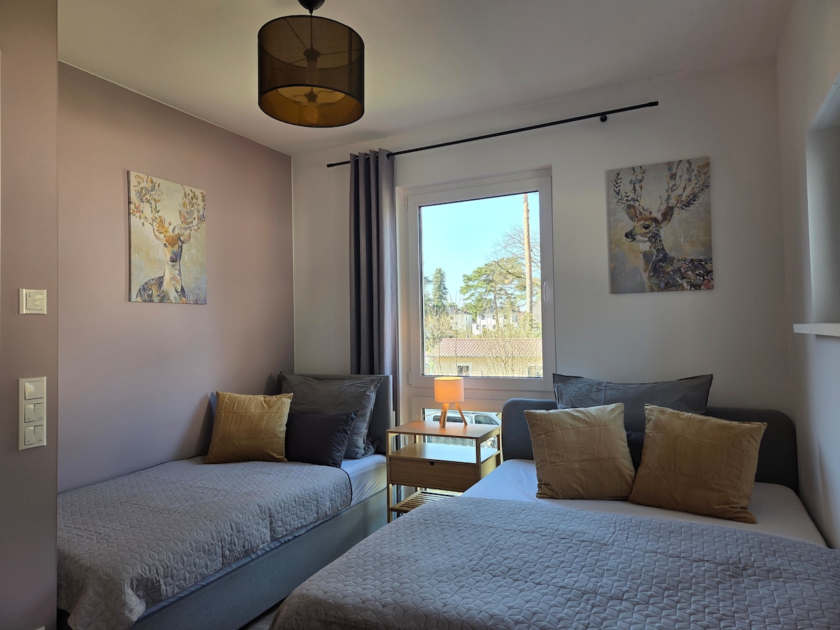 Stylish, Family Friendly, Terrace, Next to the Water