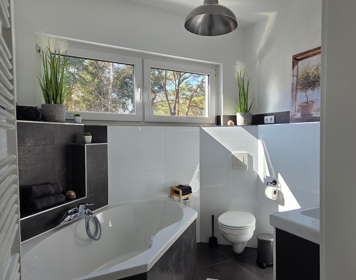 Stylish, Family Friendly, Terrace, Next to the Water