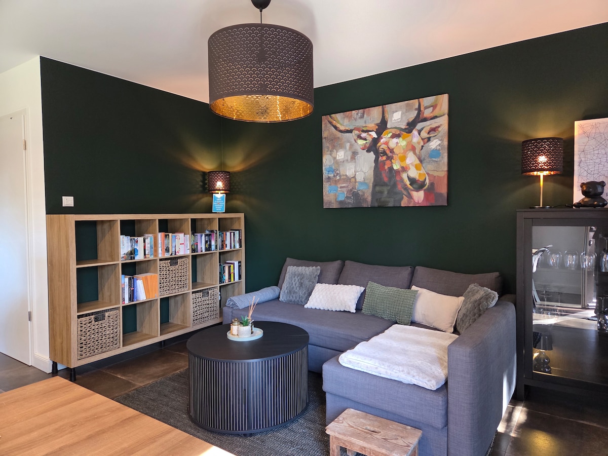 Stylish, Family Friendly, Terrace, Next to the Water