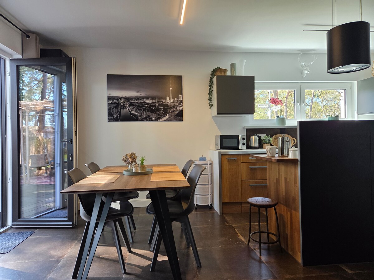 Stylish, Family Friendly, Terrace, Next to the Water