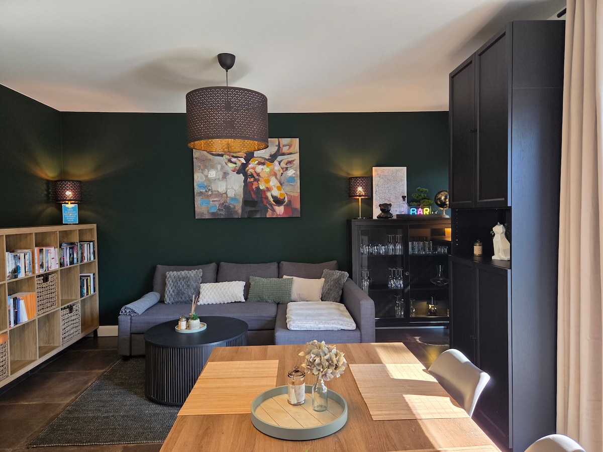 Stylish, Family Friendly, Terrace, Next to the Water