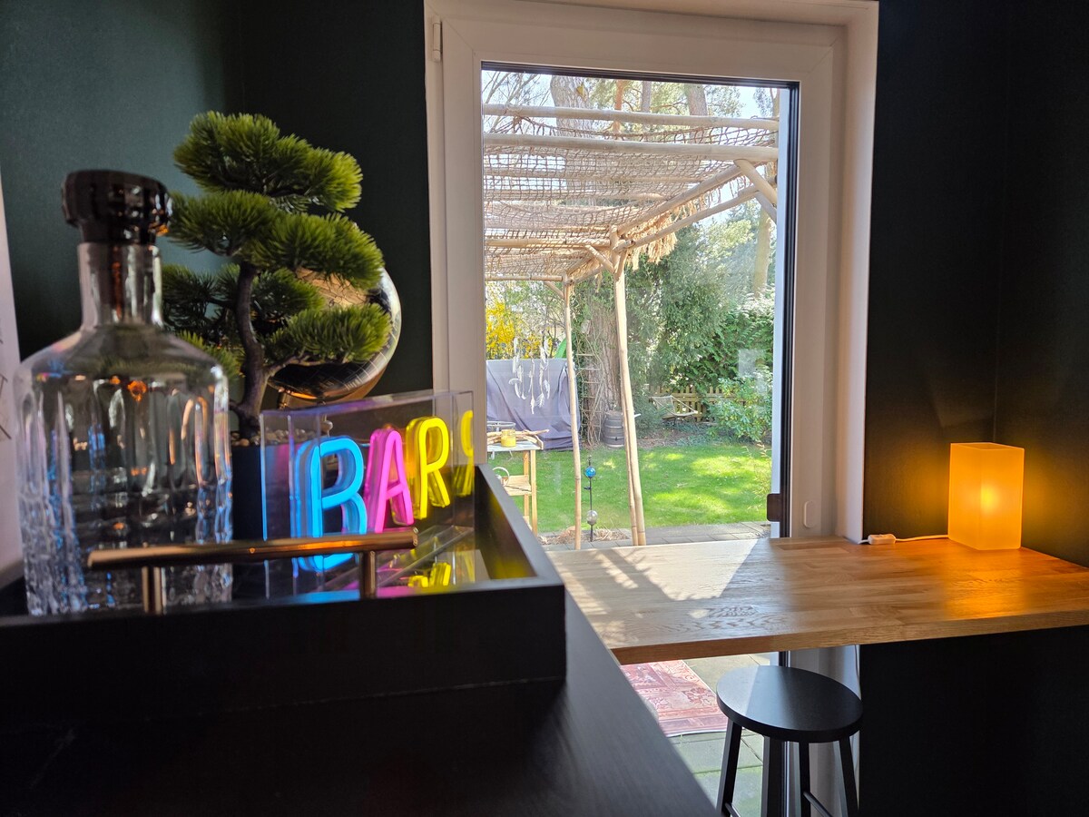 Stylish, Family Friendly, Terrace, Next to the Water