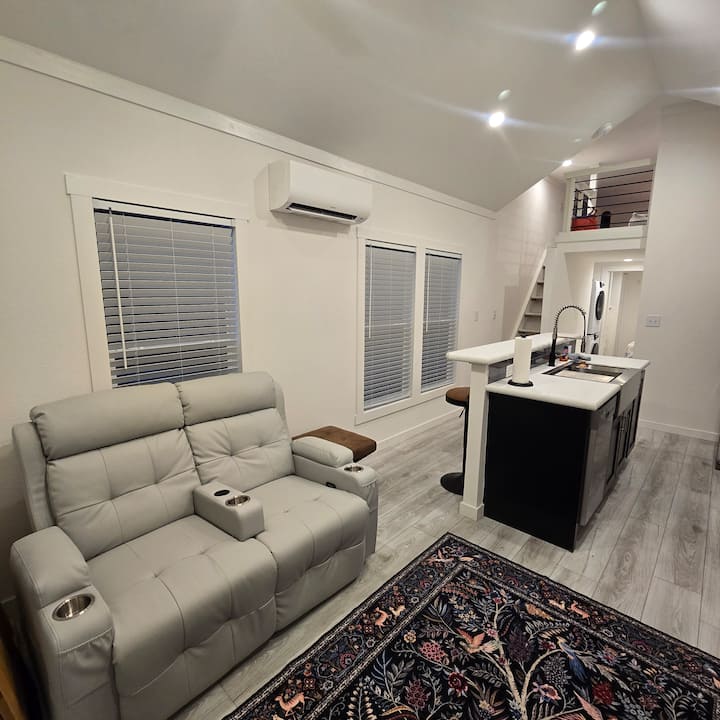 Deer Haven: 1b/1b With 4' Loft, 1 Min From Pk Lake - Possum Kingdom Lake, TX