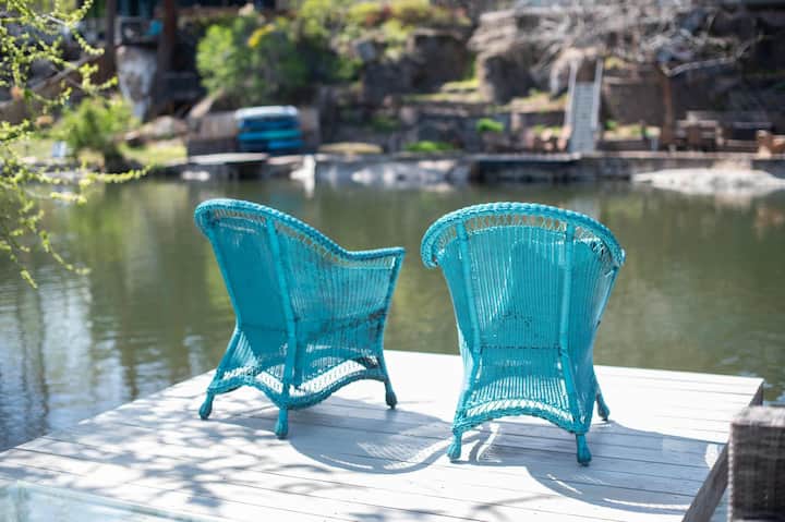 New! August Waterfront Pickleball Escape - Bend, OR