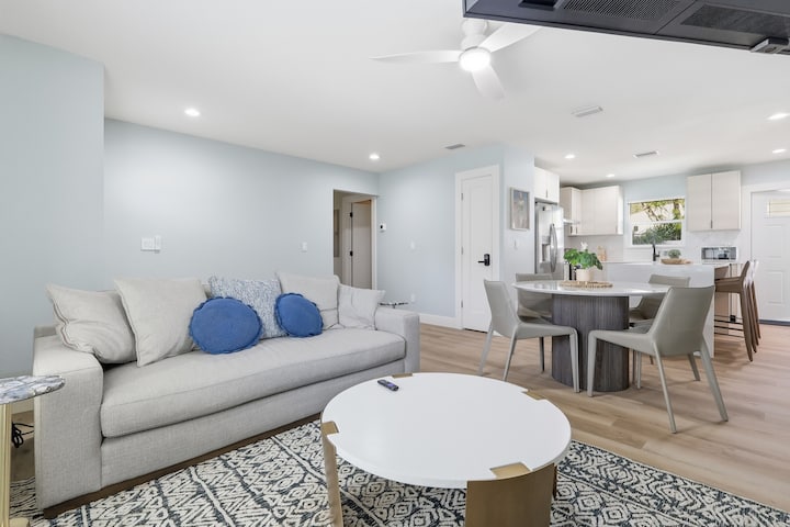Sarasota Oasis Close To Beach, Downtown & Trails - Sarasota, FL