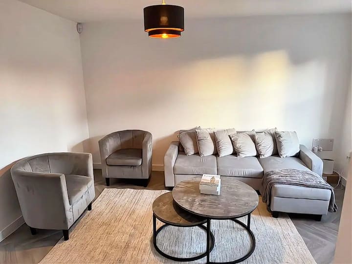 Monthly Deal |30% Off |Wifi | Dedicated Workspace - Coventry