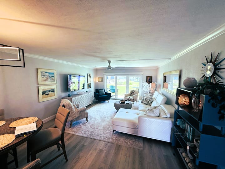 Upscale Ground Level 2 Bedroom 2 Bath Condo W/pool - Ormond Beach, FL