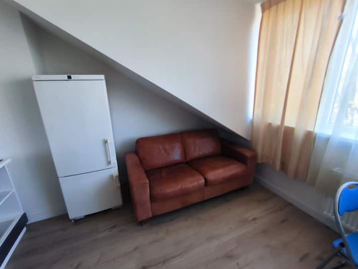 Newly Renovated Apartment - Amsterdã
