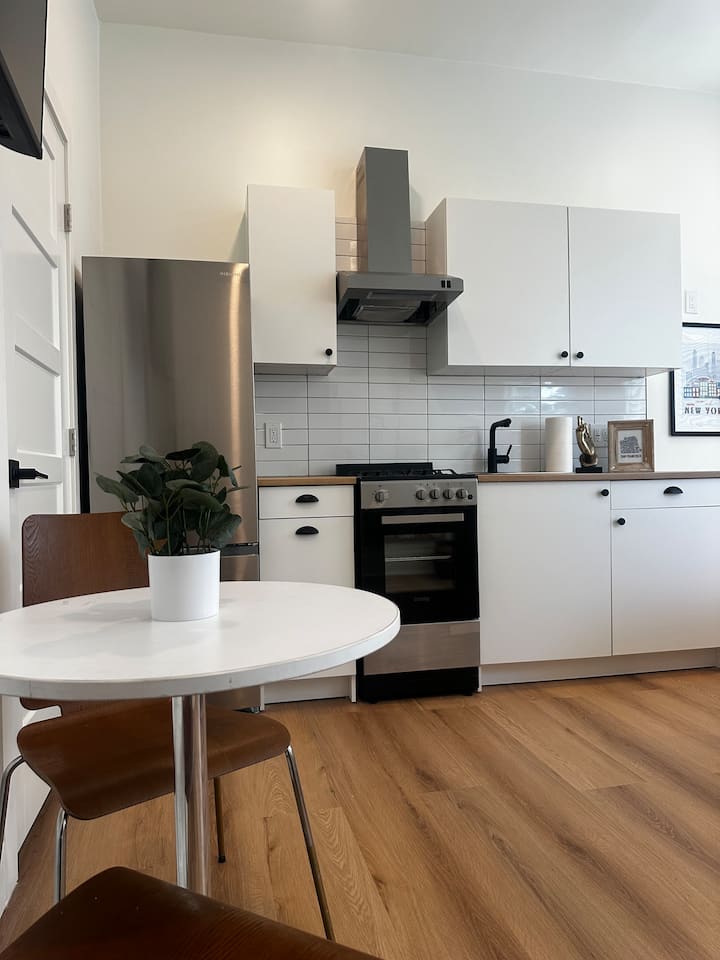 Gorgeous Bright Studio Easy Uc Berkeley Access - Berkeley, CA