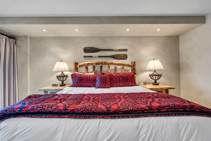 Dormitorio 3: cama tamaño king, balcón privado, piso superior