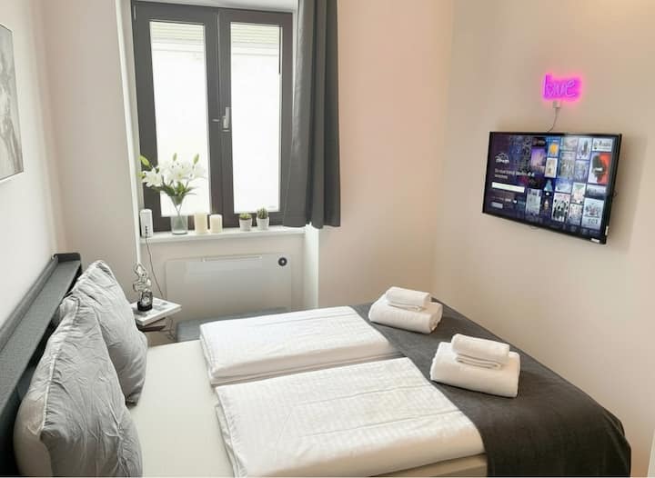 Cute City Nest - By City Center - Tram Connection - Belvedere