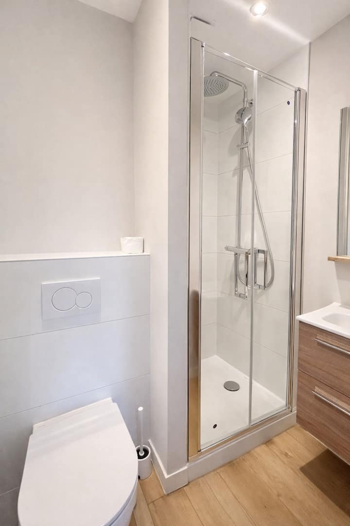 M124 Joli Studio Avec Balcon - Annemasse