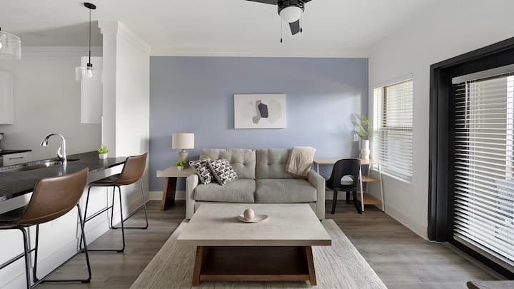 Landing | Modern 1bd, Gym, Yoga Studio - Pooler, GA