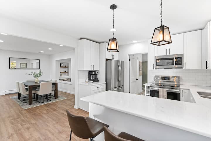 Centrally Located - Fully Updated House - Lakewood, CO