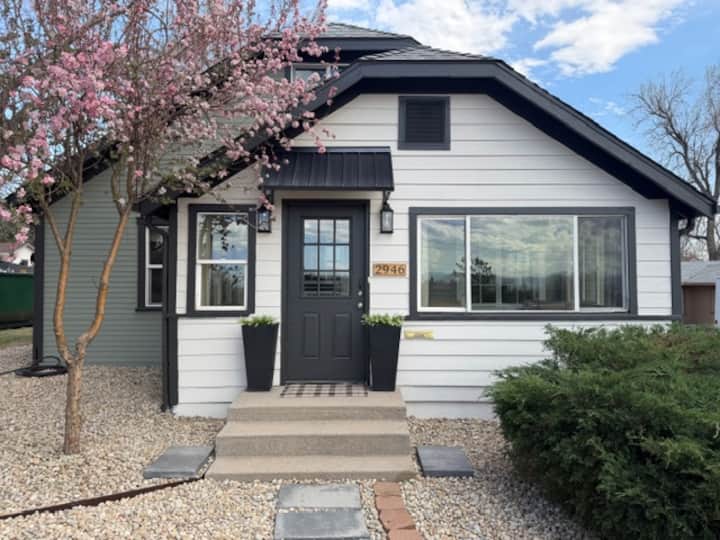 Mtn Views, Near Sloan's Lake, 2br W/ Office + Yard - Lakewood, CO