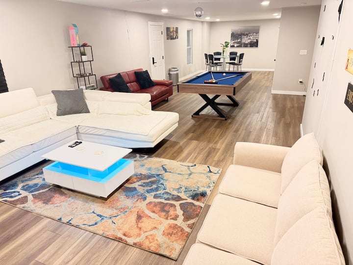 Modern Private Suite W/pooltable + Theater Fifa Wc - 石山