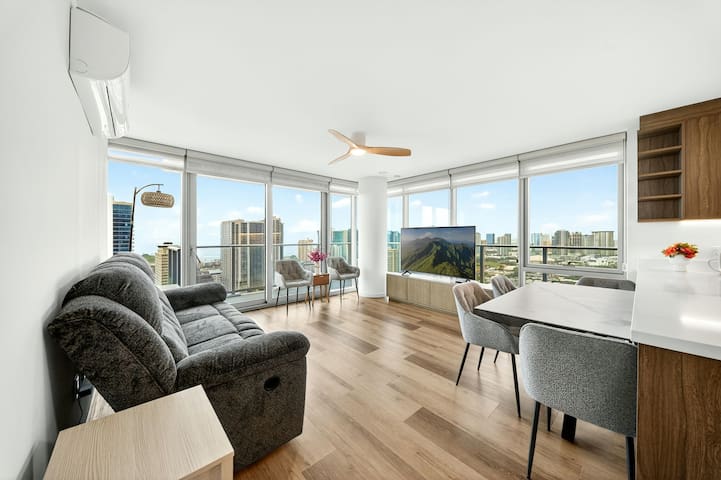High-Rise Retreat | Panoramic Ocean & City Views