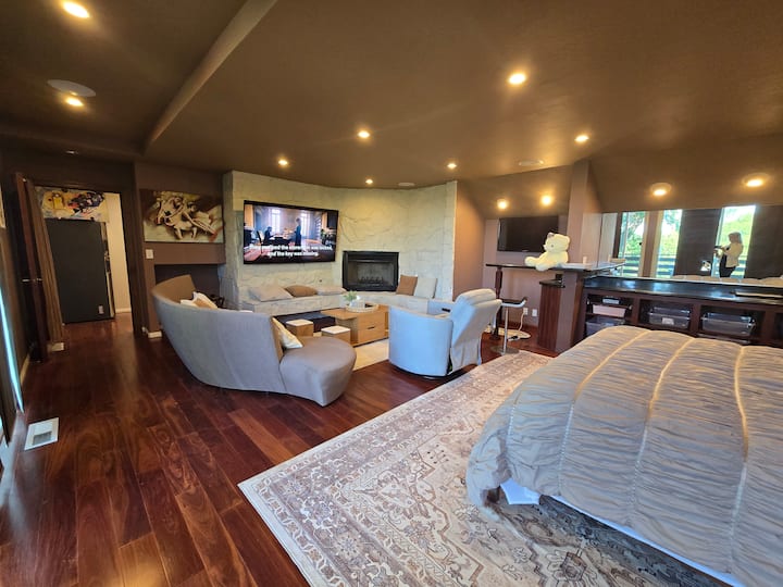 Castledown Hideaway - Pleasanton, CA