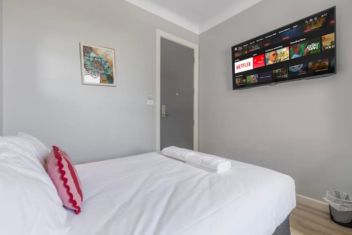 The Mark Hotel | Double Studio W External Bath - Newcastle